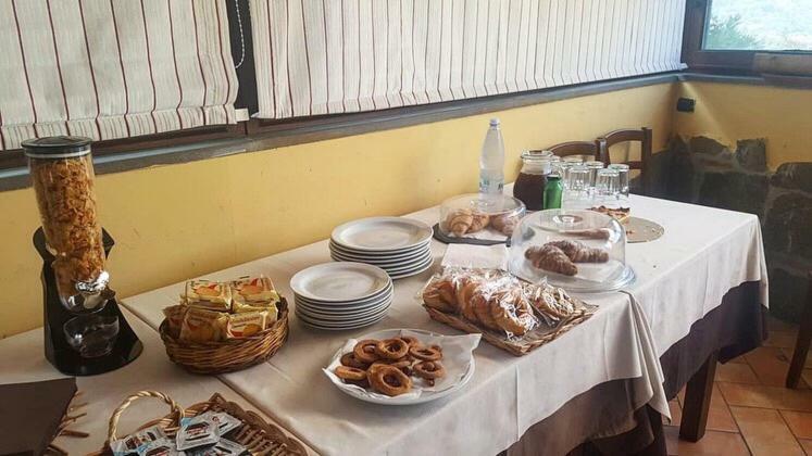 La Pergola Appartamenti Santa Lucia del Mela Экстерьер фото